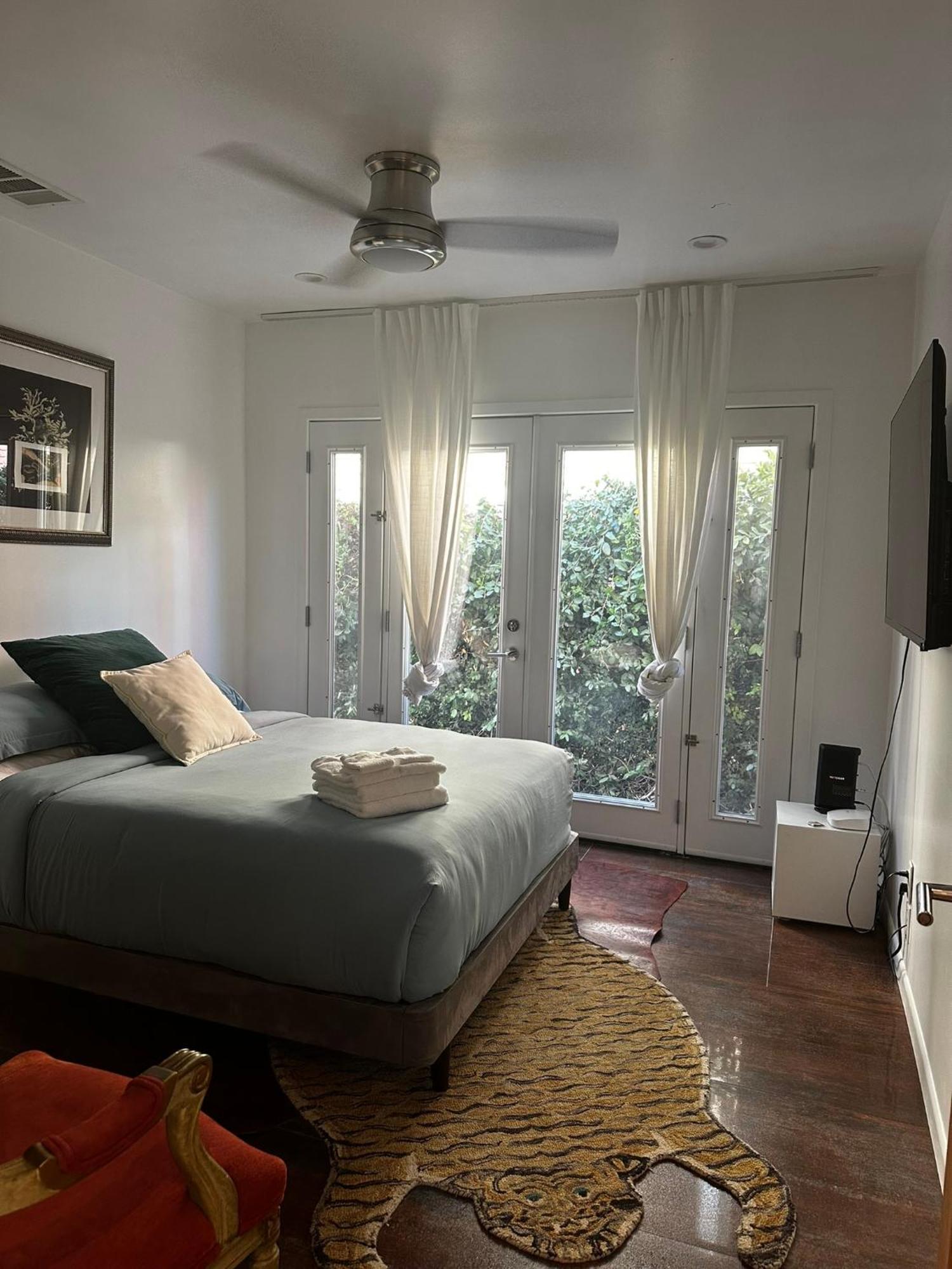Spacious Resort Getaway @ Echo Park Ranch - Luxury Indoor/ Outdoor Home Steps From Sunset Blvd, Echo Park Lake, Dodgers Stadium ロサンゼルス エクステリア 写真